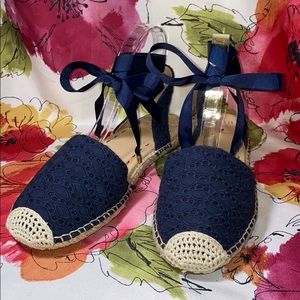 Crown & Ivy Women’s Espadrilles Navy Sandals 7M
